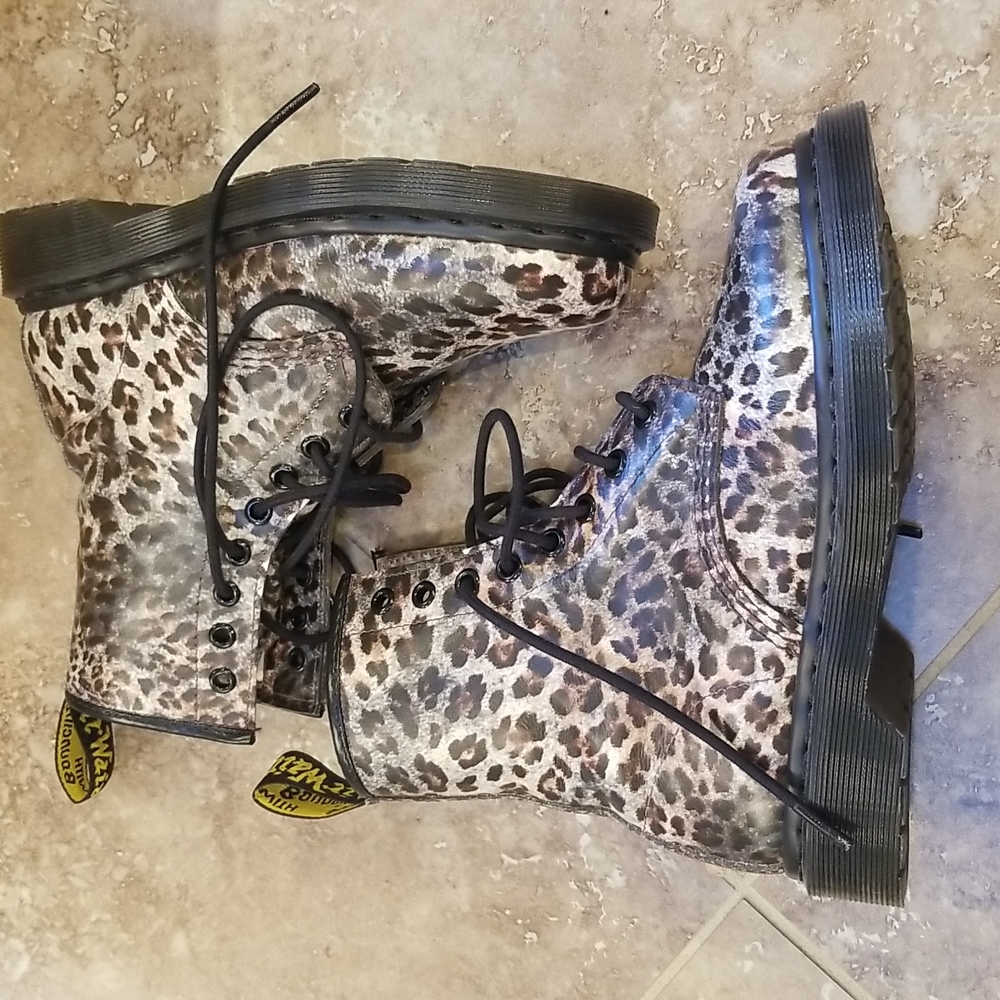 RARE! Anthropologie Dr. Martens Leopard print boot - sz 5